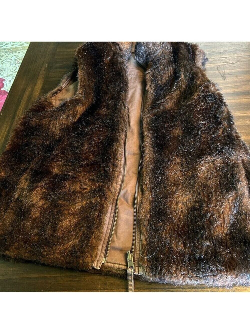 Women’s faux fur vest